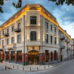 Radisson Red Otel